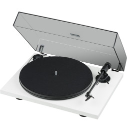 Pro-Ject Primary E Turntable with OM Cartridge